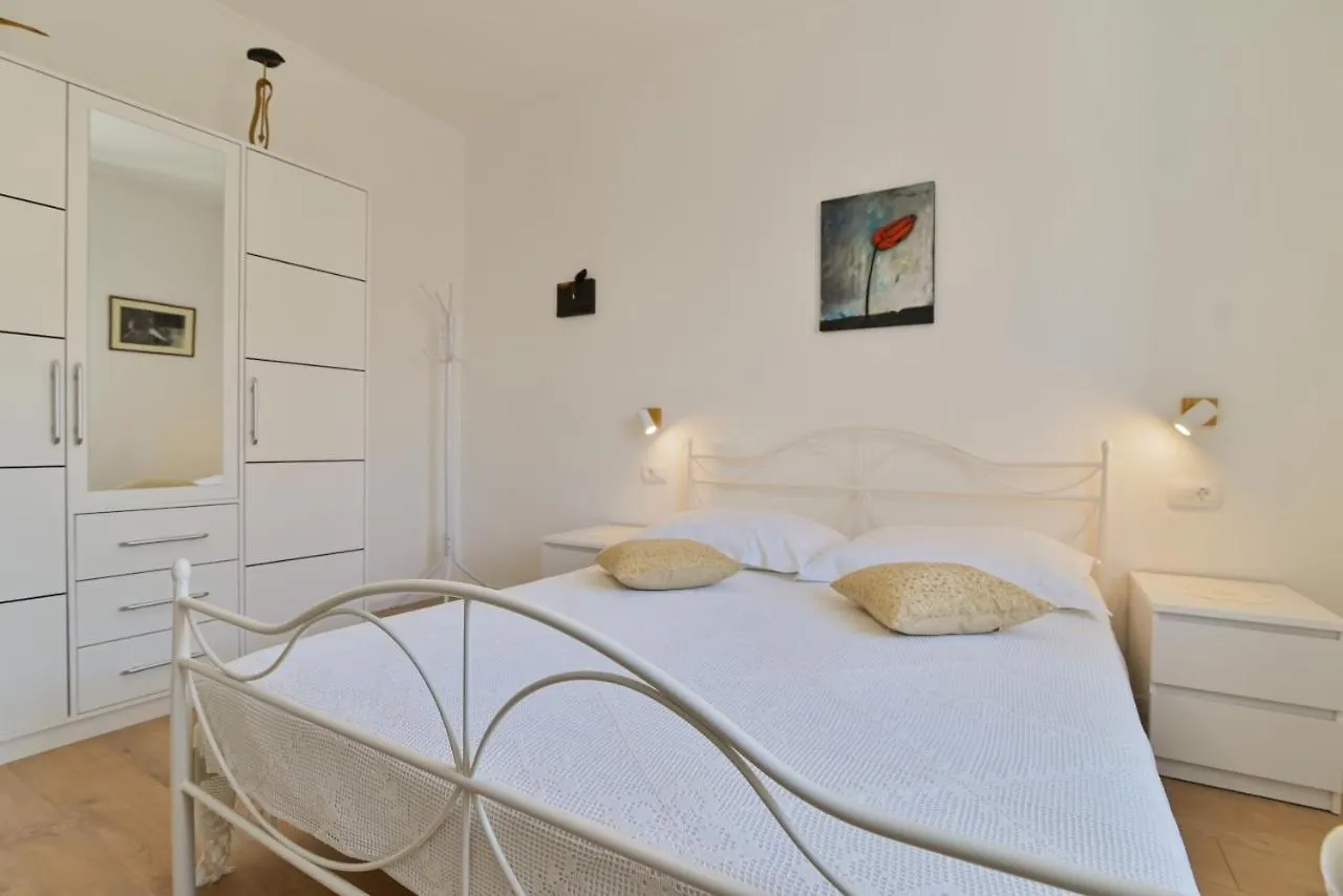 Apartments Art Trogir