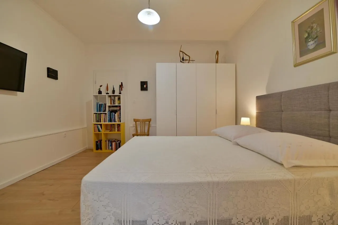 Apartments Art Trogir