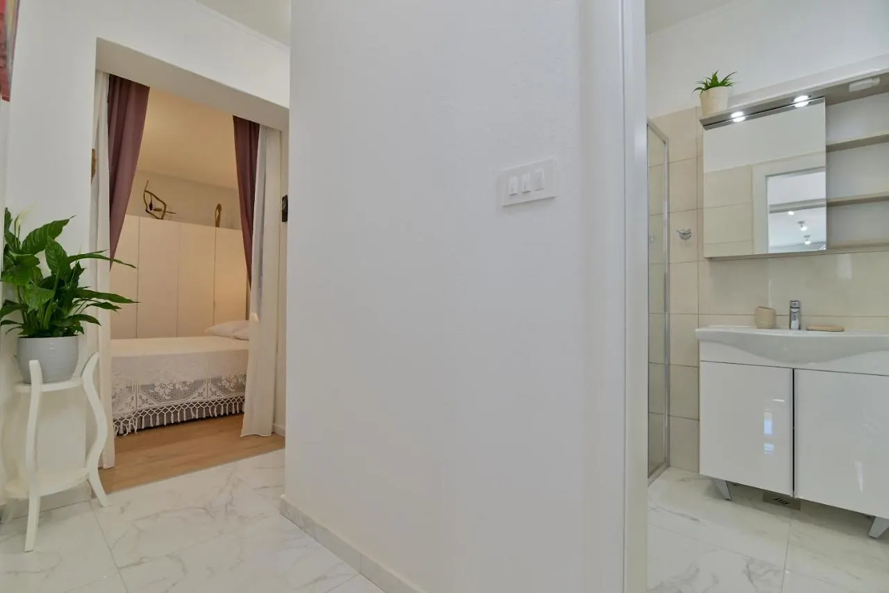 Apartments Art Trogir